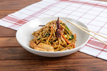 Tasty Veggie Stir-Fried Noodles