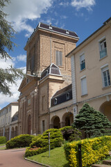 église et bâtiment hospitalier 