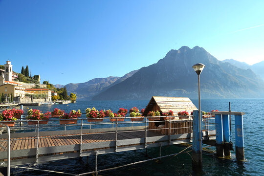 Veduta autunnale del Lago d'Iseo. Provincia di Bergamo, Lombardia, Italia.