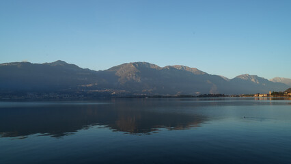 Veduta autunnale del Lago d'Iseo. Provincia di Bergamo, Lombardia, Italia.