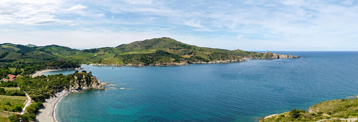 Panorama de l'anse de Paulilles dans les Pyrénées Orientales. 