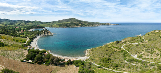 Panorama de l'anse de Paulilles dans les Pyrénées Orientales. 