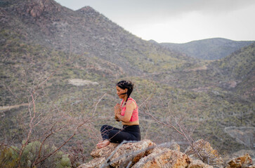 Fototapeta premium woman doing yoga in the afternoon