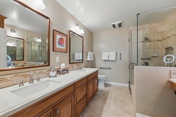 Spacious Single-Level Suburban Home with Golf Course Views and Open Interior Layout