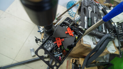 Obraz premium Bike workshop preparation: essential tools and maintenance for getting your bicycle ready for the new season.