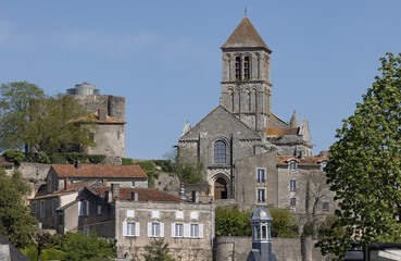 Obraz premium La Cité médiévale à Chauvigny en France