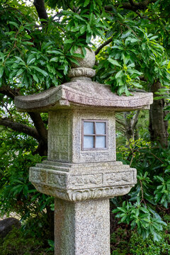 Stone lantern, Koko-en Garden, Himeji, Japan