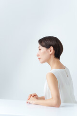 女性　ビューティー　スキンケア