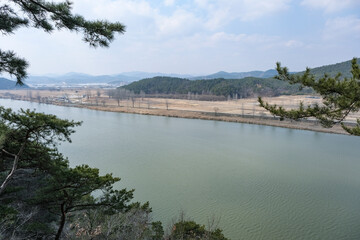 世界遺産の扶蘇山城から眺める白馬江