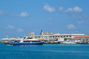 八重山諸島へ向かう客船が発着する離島客船ターミナル
