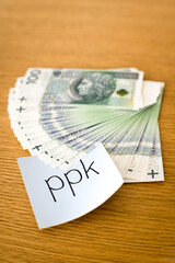 PPK-Pracownicze Plany Kapitałowe, polski plan oszczędności emerytalnych.