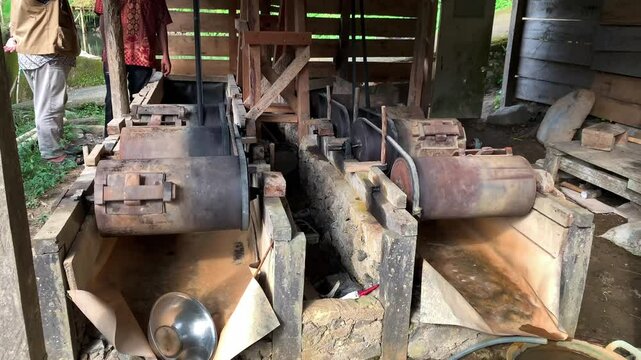 gold separator tool from natural rock using the log method