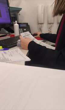 Mujer oficinista trabajo de secretaria 