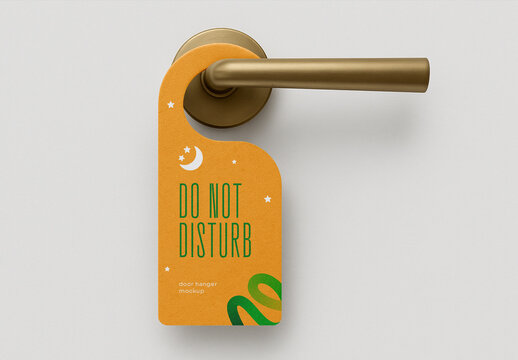 Modern Door Hanger Mockup &ndash; PSD Template with Minimal Tag Design on Brass Handle for Hotel Room Branding or Privacy Sign Presentation