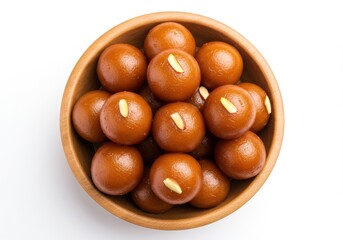 Obraz premium Sweet gulab jamun in wooden bowl isolated on white background