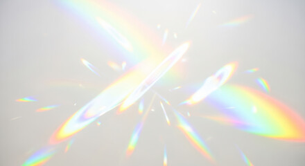幻想的な虹色の光とプリズムのきらめき