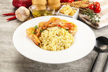 Italian pasta Orzo with prawn