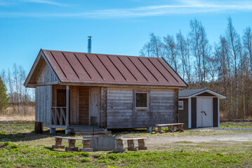 Desert hut are a common sight in Finland. They are unenclosed huts where travelers can stay for 1-2 nights for free without prior reservation. Typically in national parks and along hiking trails.