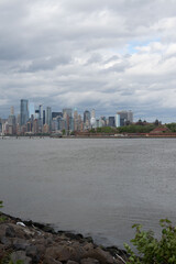 Obraz premium Liberty State Park with Statue of Liberty, Ellis Island, and Green Ring in Jersey City, New Jersey