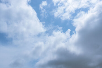 Fototapeta premium 5月の山から見た青空と雲42