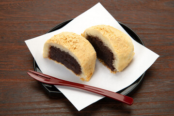 神奈川県川崎市の和菓子、黄粉饅頭