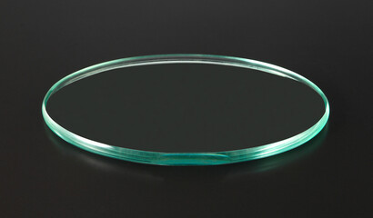 Glass is made from natural and abundant raw materials (sand, soda ash and limestone) that are melted at high temperature to form a new material: glass.