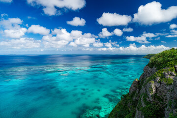 Fototapeta premium サンゴ礁の海 沖縄 伊良部島