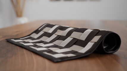 zigzag modern placemat and runners on the dining table