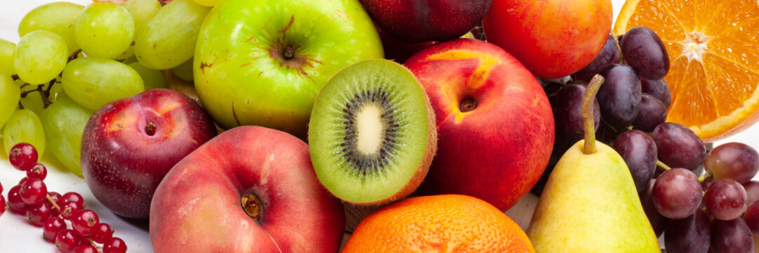 Frische Fr&uuml;chte und vitaminreiches Obst