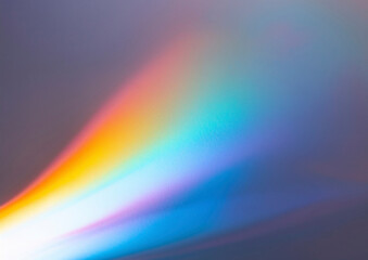 虹色の光が差し込む　　下からのライティング