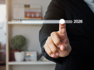 Set goals for 2026 Businessmen who postpone or change 2025 to 2026 Developing for the company's sustainable success and growth To achieve goals and success According to the business target plan