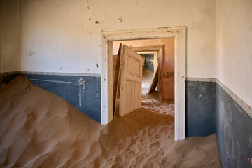 GHOST TOWN (KOLMANSKOP)