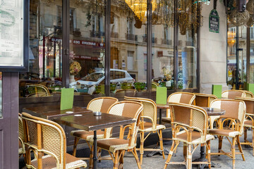 Fototapeta premium parisian cafe and bistro terrace, Montorgueil district