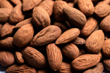 Mucchio di mandorle sgusciate, alimentazione biologica 