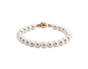 Obraz premium Elegant pearl bracelet with a golden clasp showcasing a timeless and classic design