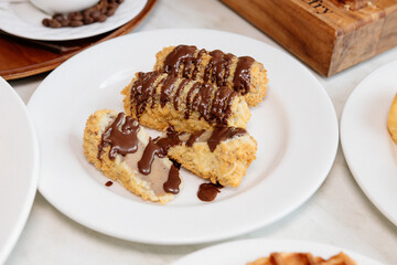 banana fritter with chocolate sauce 