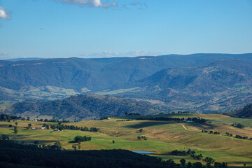 Fototapeta premium Travel along Shipley Plateau through a mix of bush , at the end you will reach Mount Blackheath Lookout with views to the north and west to the Great Dividing Range over the Kanimbla Valley.