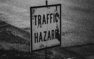 Traffic hazard sign