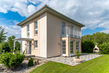 Einfamilienhaus mit Garten