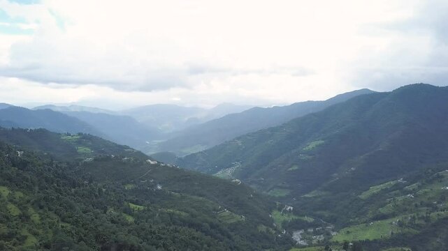 Lohajung is a small hamlet located in the Chamoli district of Uttarakhand. It is known as the base camp for several popular treks, including Brahmatal, Ronti Saddle, Ali Bedni Bugyal, and the Roopkund