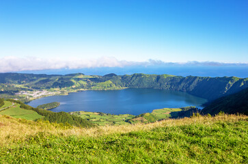 Lake Lagoa Azul, Sete Cidades, Sao Miguel Island, Azores, Portugal, Europe.