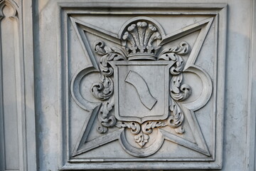 Mauzoleum Potockich w Wilanowie grobowiec zdobienia kamień pomnik