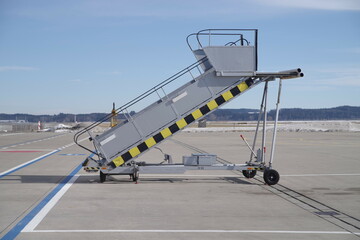boarding stairs passenger stairs airstairs