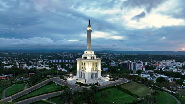  El Monumento Santiago de los Caballeros Republica Dominicana