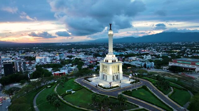  El Monumento Santiago de los Caballeros Republica Dominicana