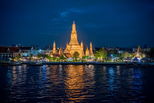THAILAND BANGKOK CHAO PHRAYA WAT ARUN