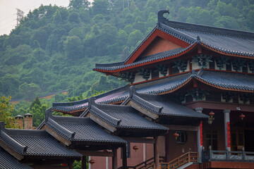 Fototapeta premium The Serene Beauty of an Ancient Temple in the Mountains