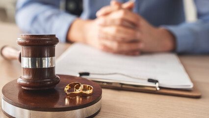 Divorce decree form with ring	