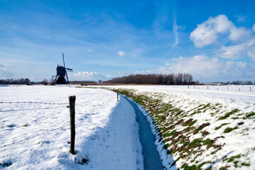 Windmill the Noordeveldse Molen in winter