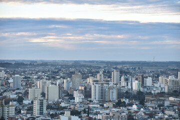 Obraz premium vista panoramica de la ciudad de Tandil, en la provincia de Buenos Aires, Argentina.